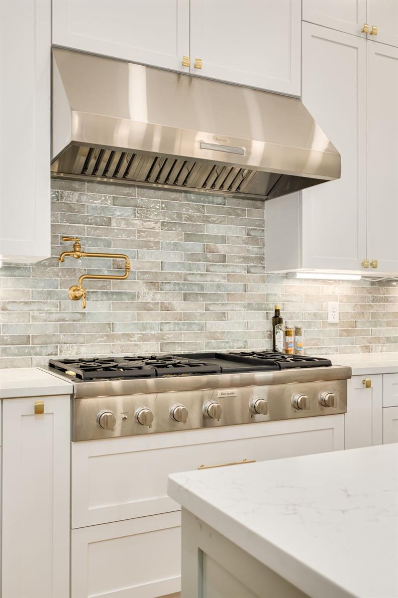 DAVIS ISLANDS PB10 PG52 TO 57 - Residential