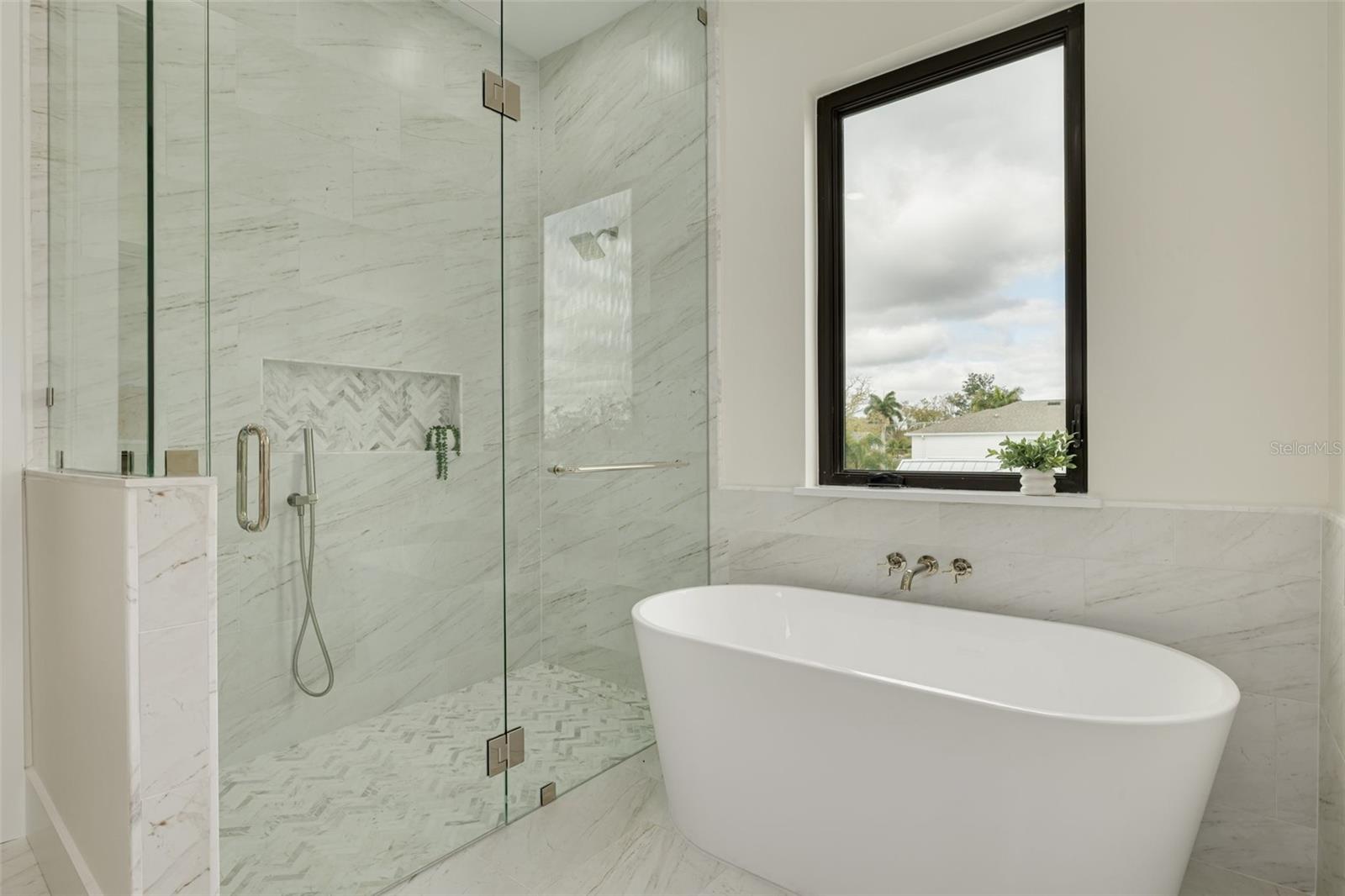 DAVIS ISLANDS PB10 PG52 TO 57 - Residential