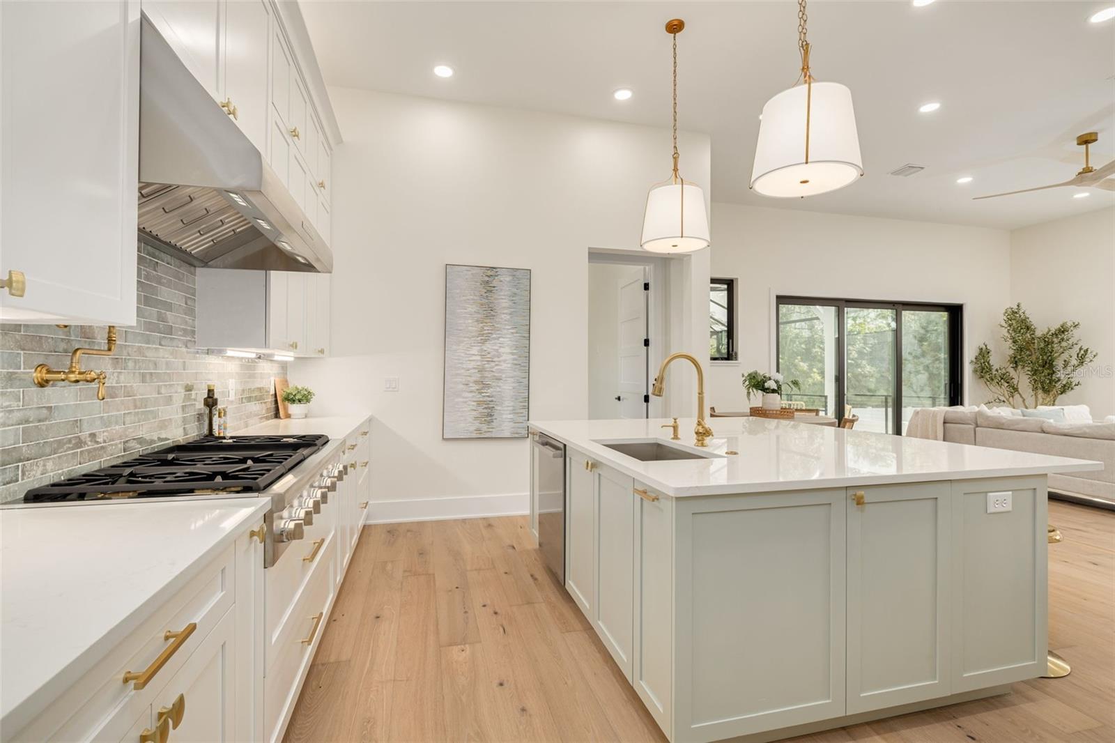 DAVIS ISLANDS PB10 PG52 TO 57 - Residential