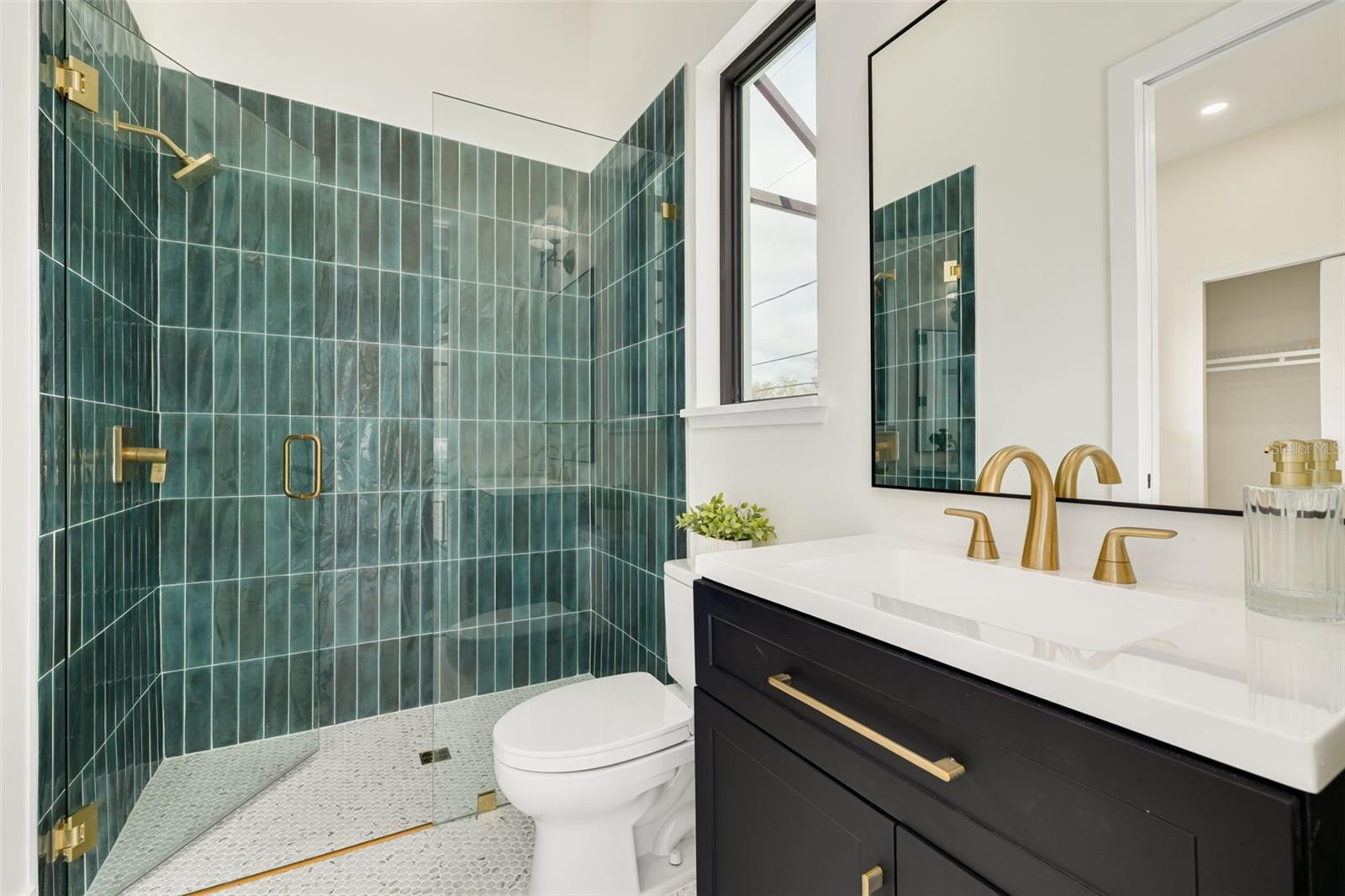 DAVIS ISLANDS PB10 PG52 TO 57 - Residential