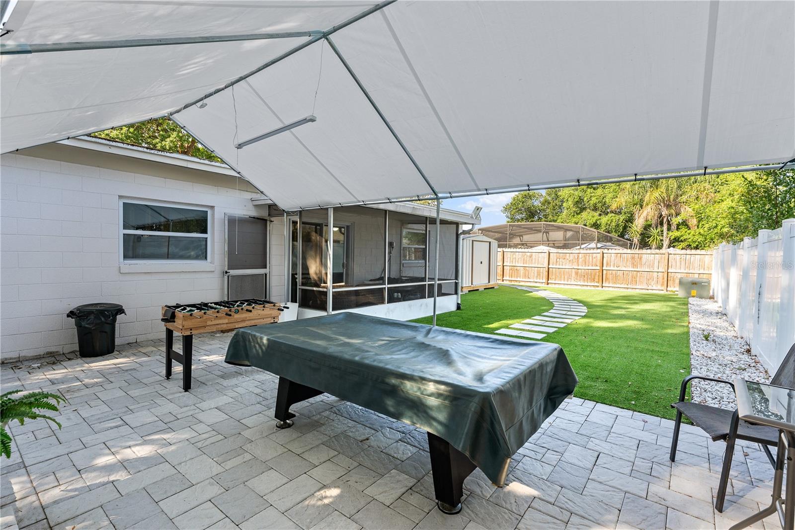 OAK HILL MANOR - Residential