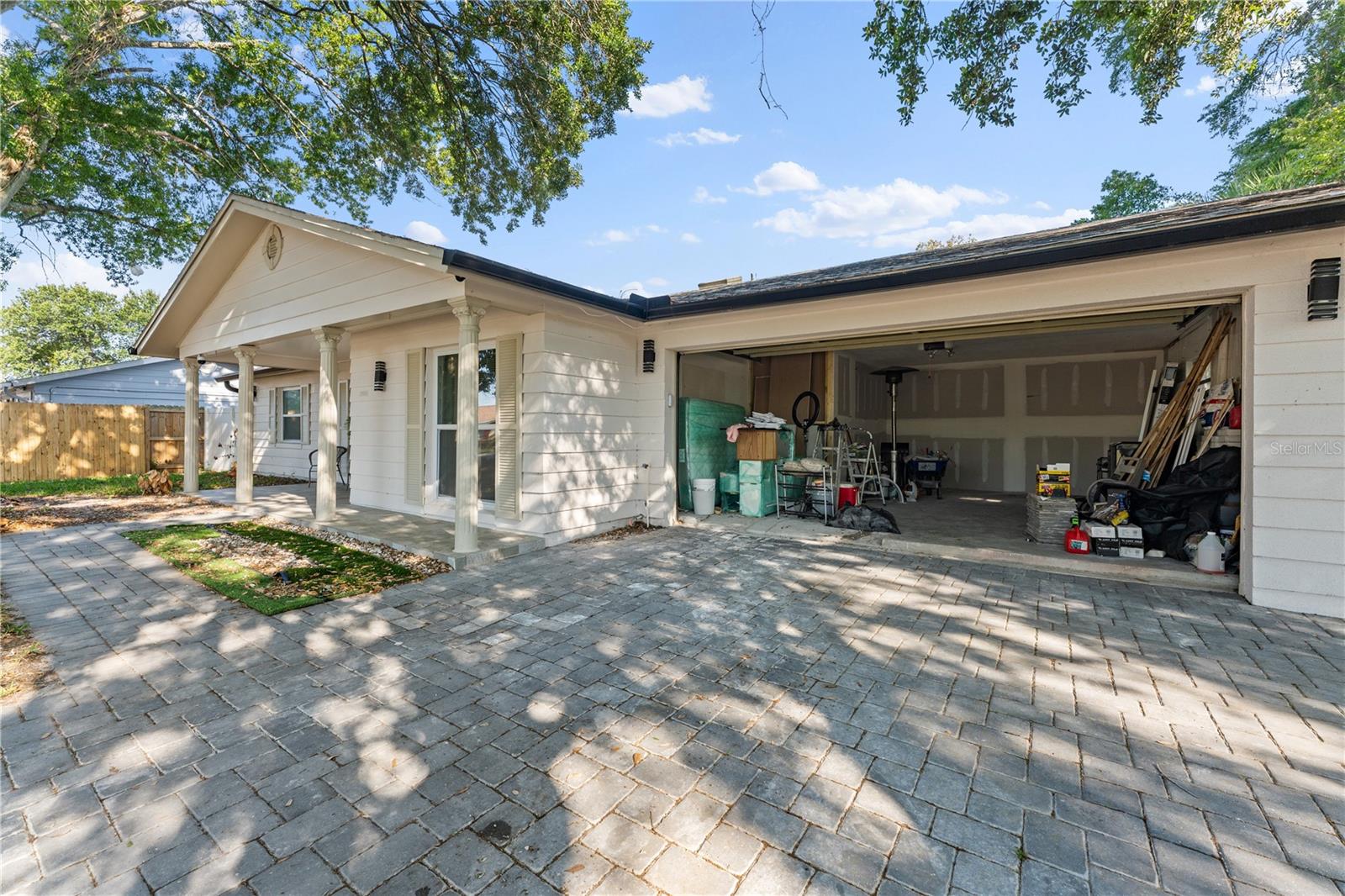 OAK HILL MANOR - Residential