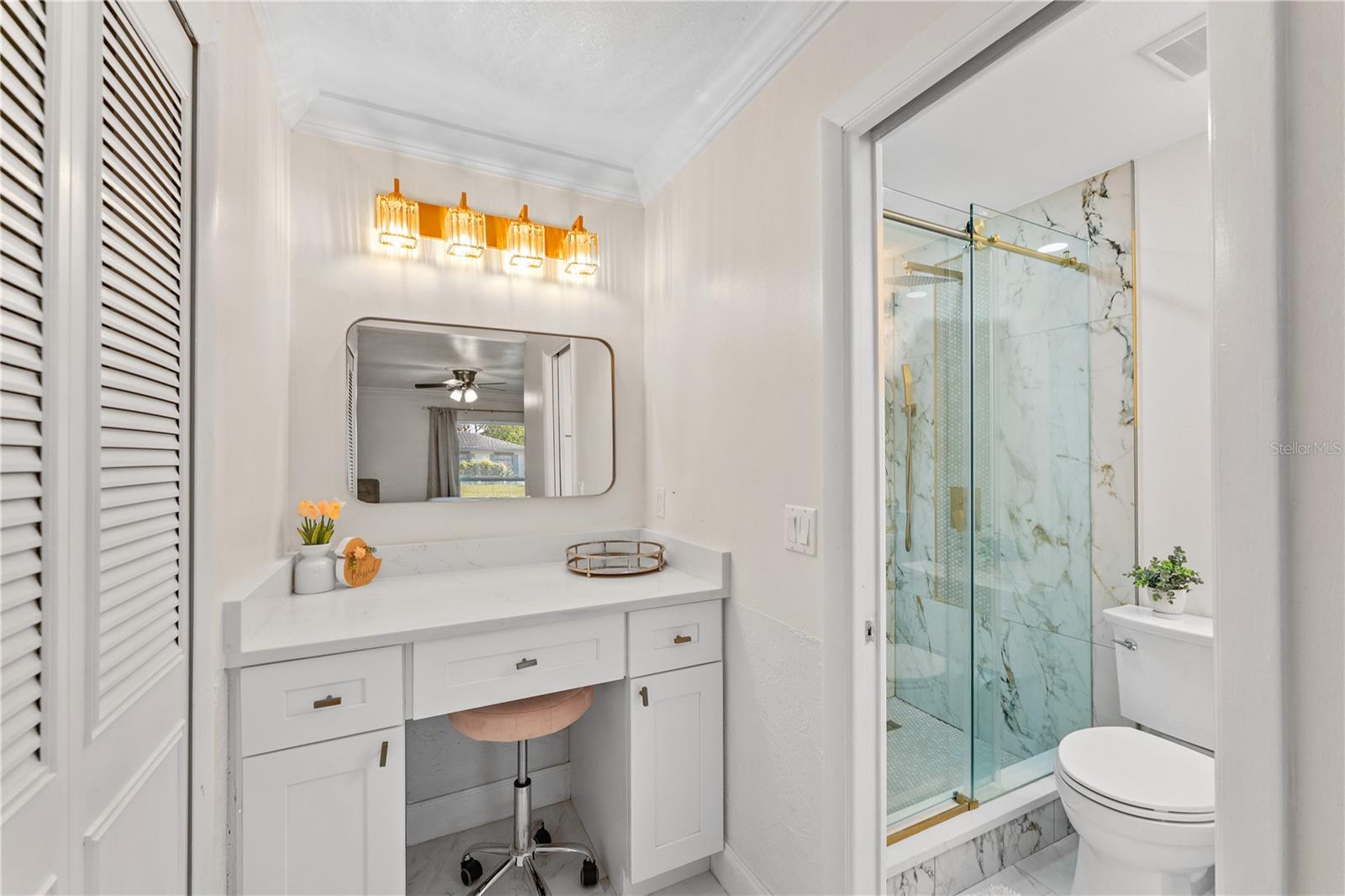 OAK HILL MANOR - Residential