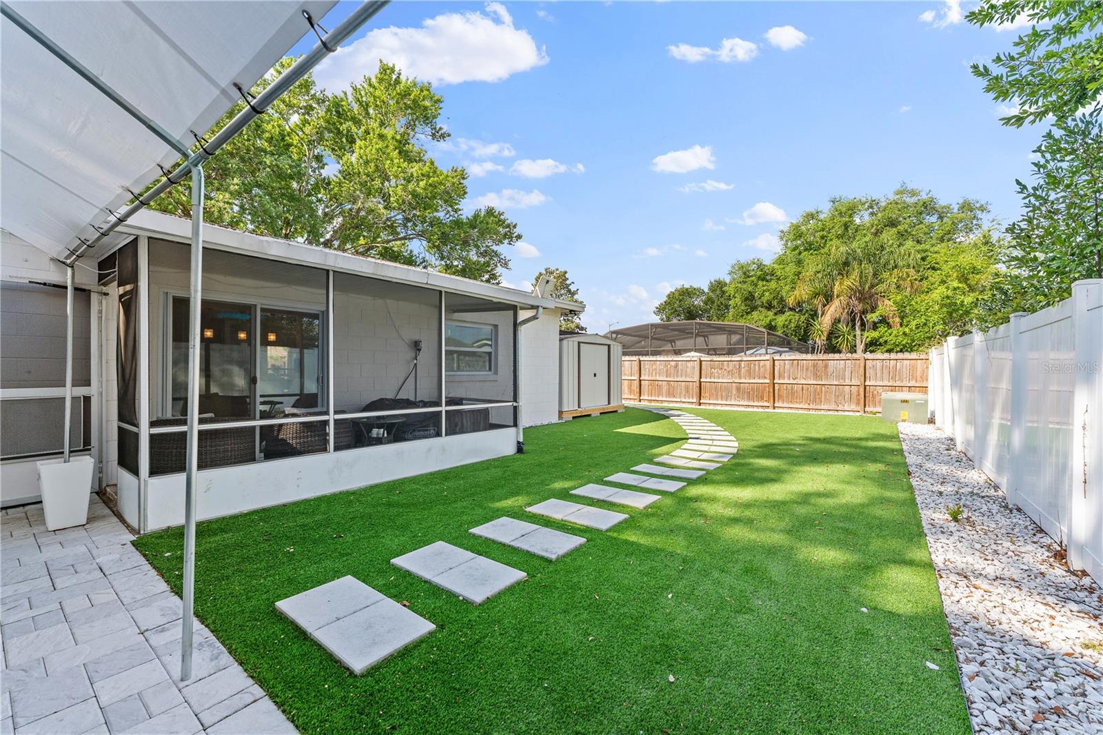 OAK HILL MANOR - Residential