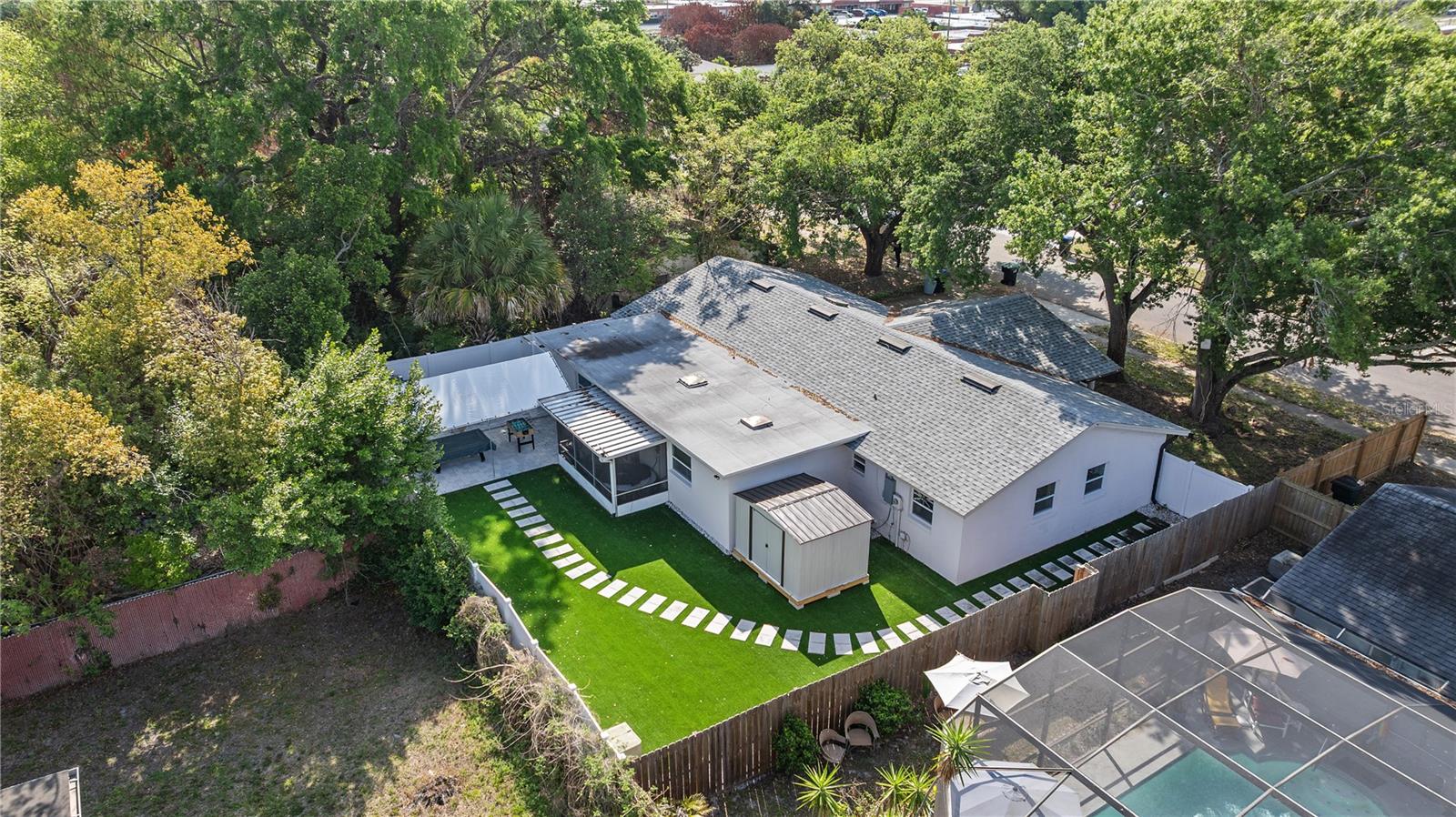 OAK HILL MANOR - Residential