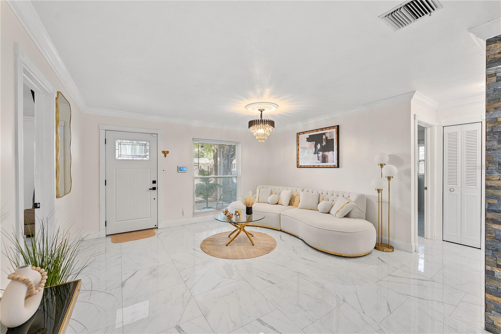 OAK HILL MANOR - Residential