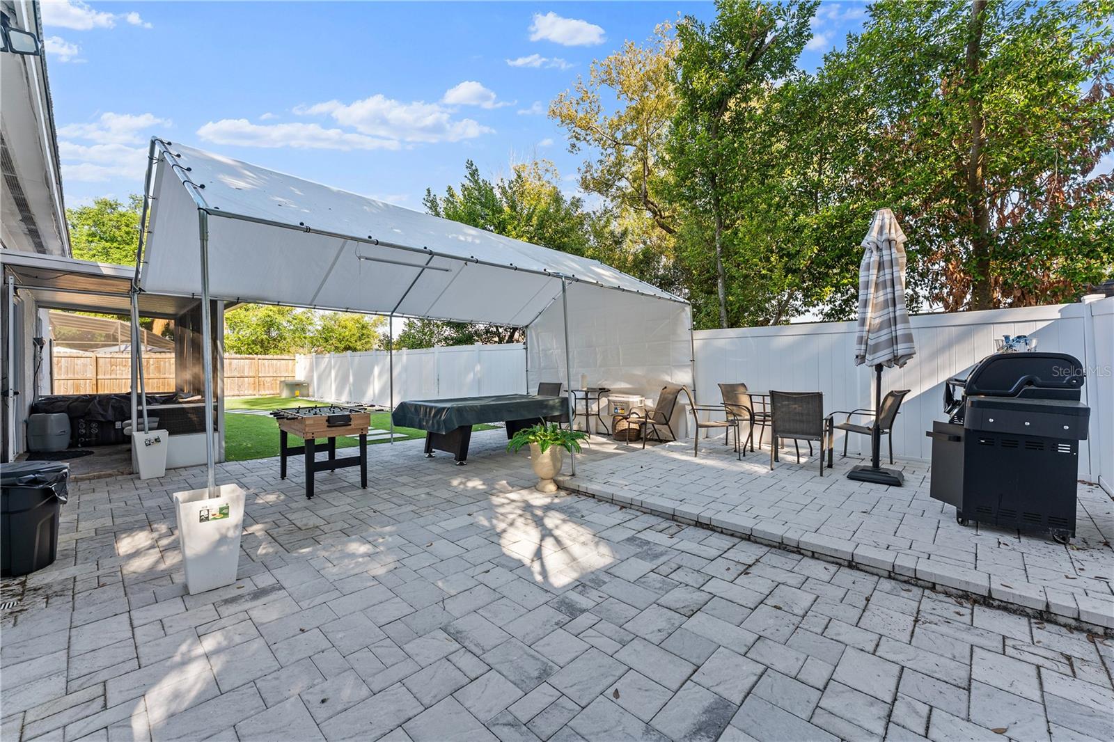 OAK HILL MANOR - Residential