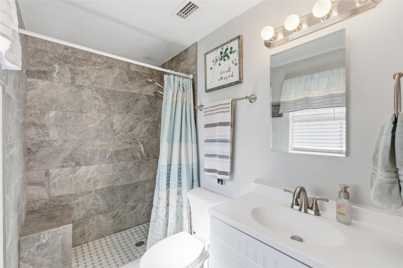 ORANGE CITY HILLS UNIT 04 - Residential