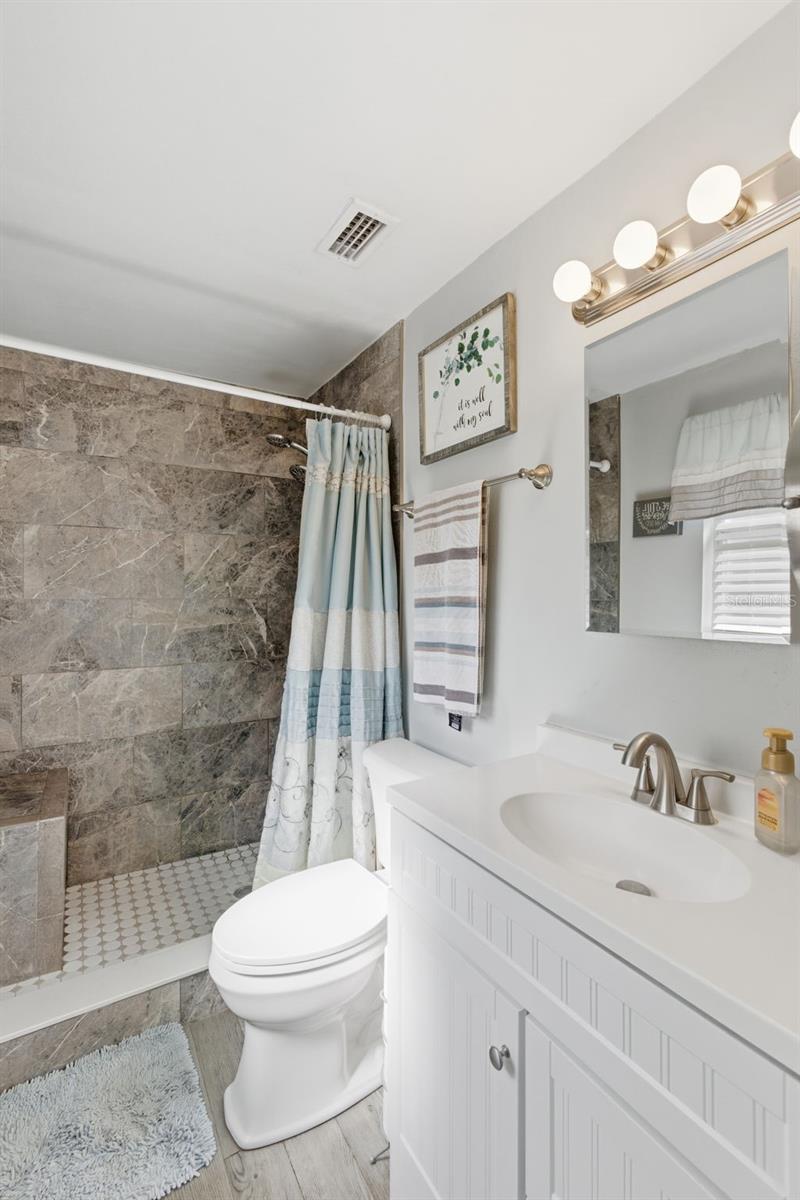 ORANGE CITY HILLS UNIT 04 - Residential