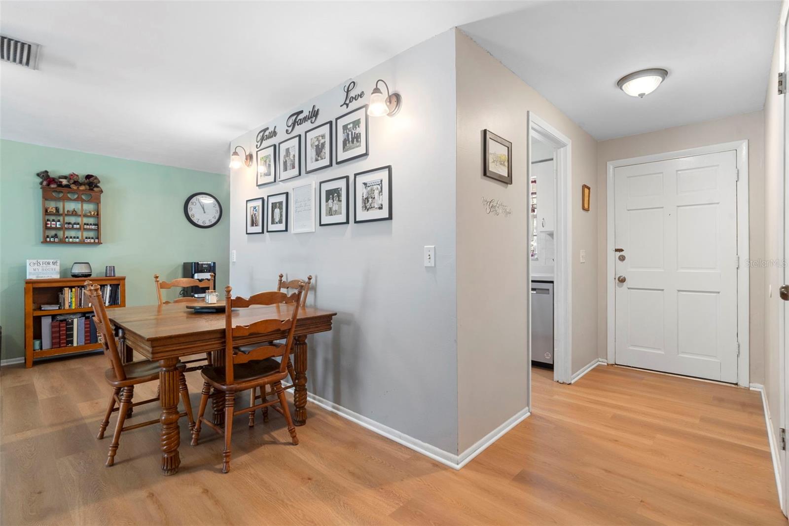 ORANGE CITY HILLS UNIT 04 - Residential