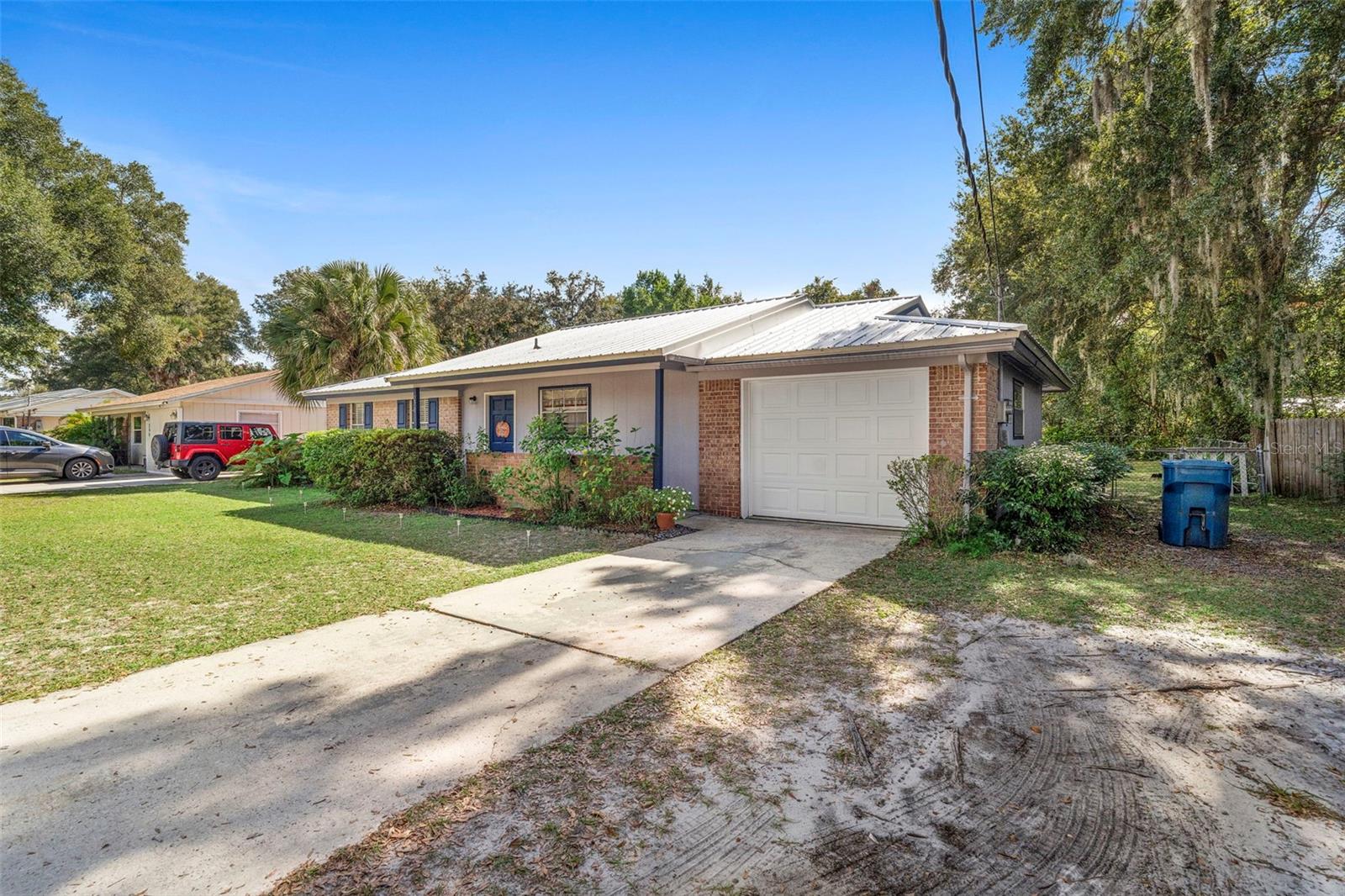 ORANGE CITY HILLS UNIT 04 - Residential