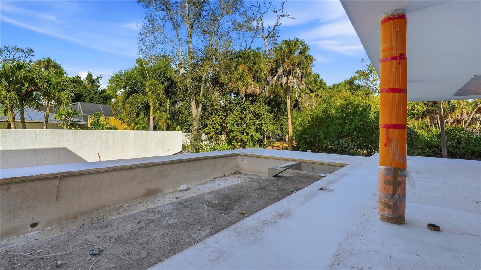 SAPPHIRE SHORES - Residential