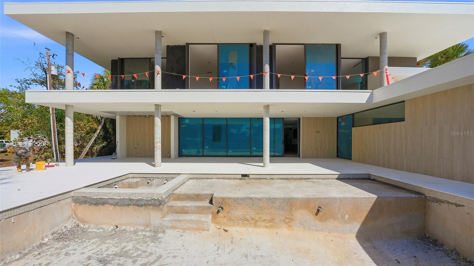 SAPPHIRE SHORES - Residential