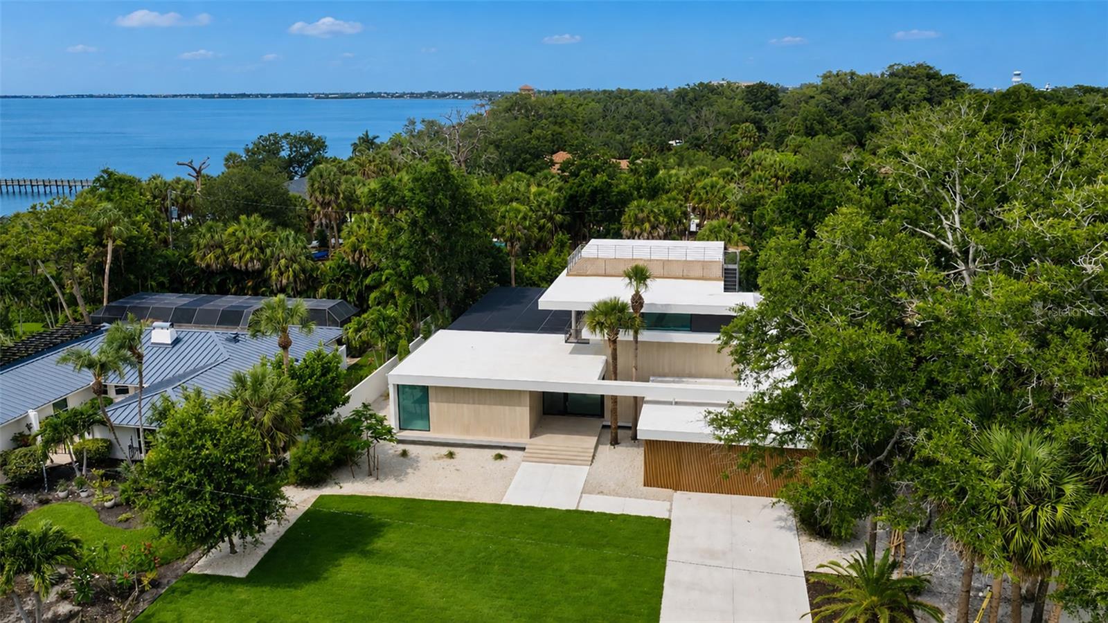 359 N SHORE DRIVE
