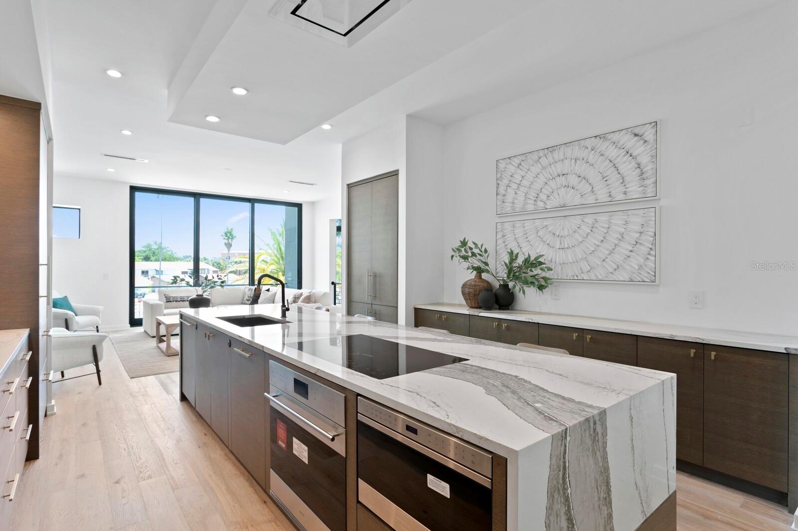 DAVIS POINT TWNHMS - Residential