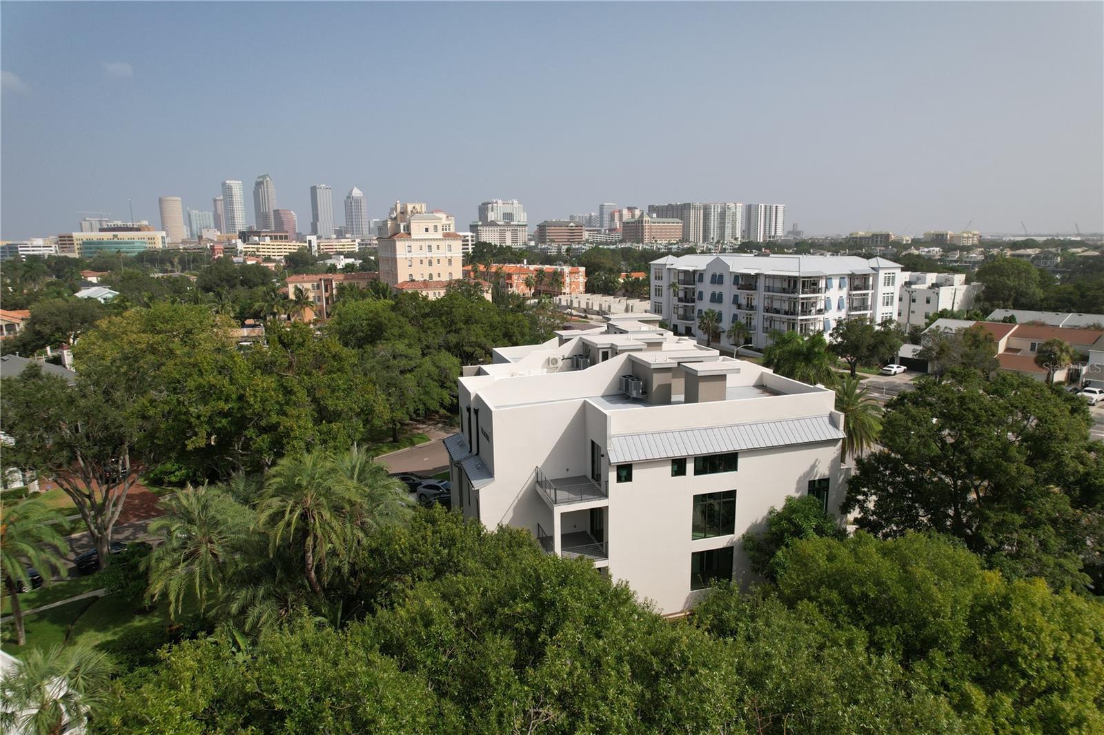 DAVIS POINT TWNHMS - Residential