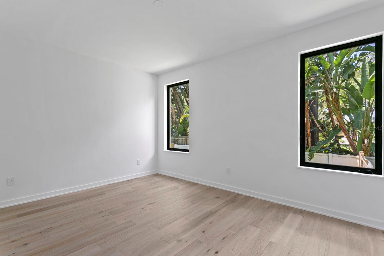 DAVIS POINT TWNHMS - Residential