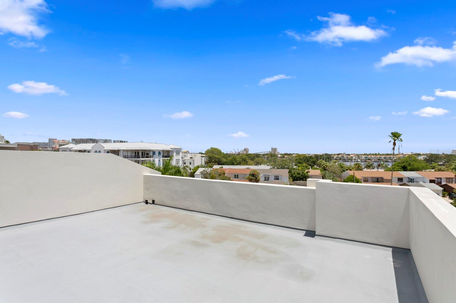 DAVIS POINT TWNHMS - Residential