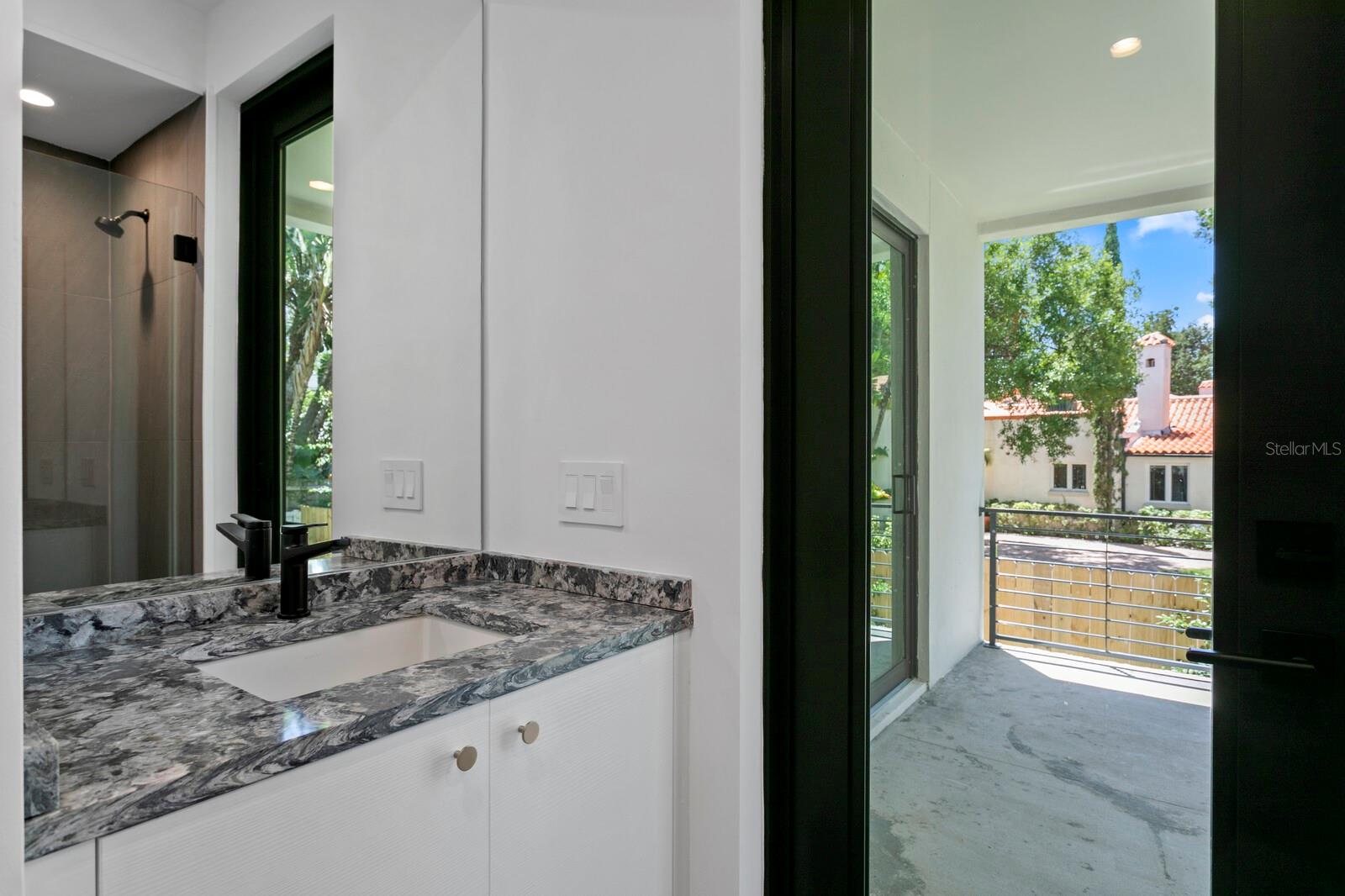 DAVIS POINT TWNHMS - Residential