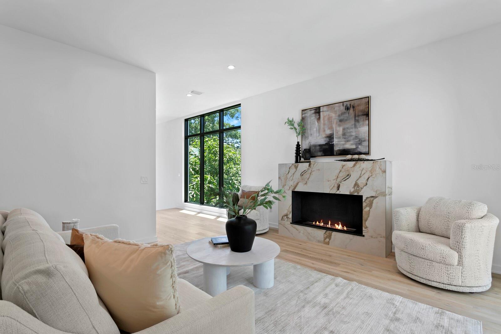 DAVIS POINT TWNHMS - Residential