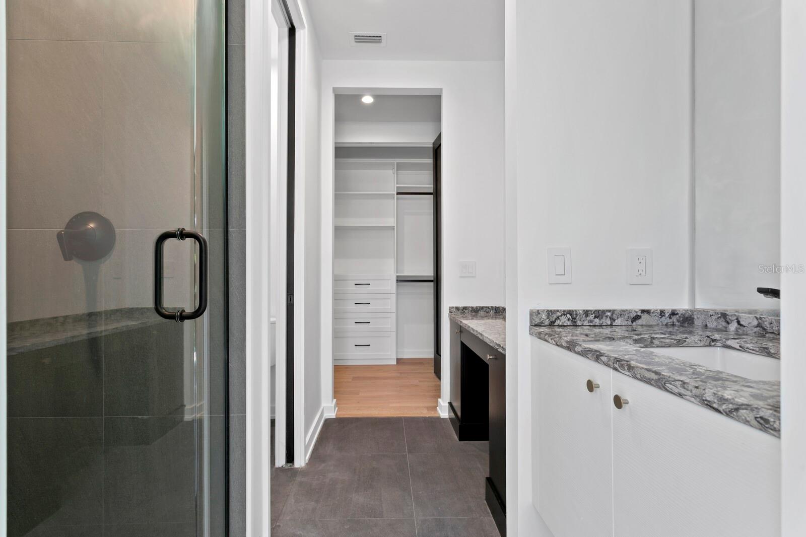 DAVIS POINT TWNHMS - Residential