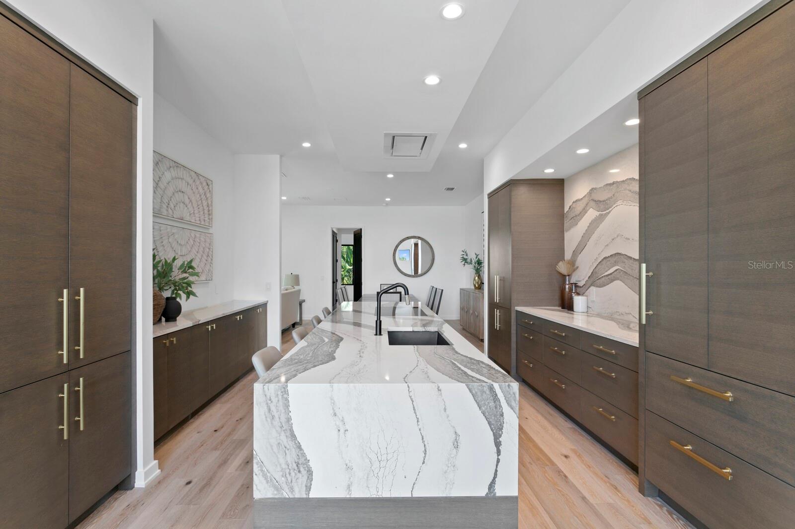 DAVIS POINT TWNHMS - Residential