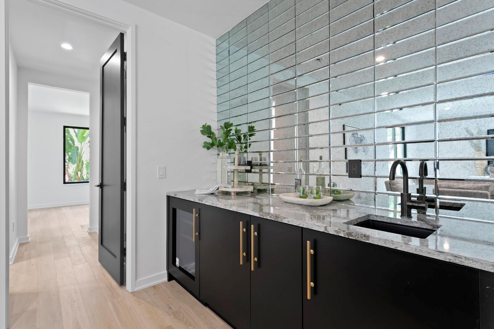 DAVIS POINT TWNHMS - Residential