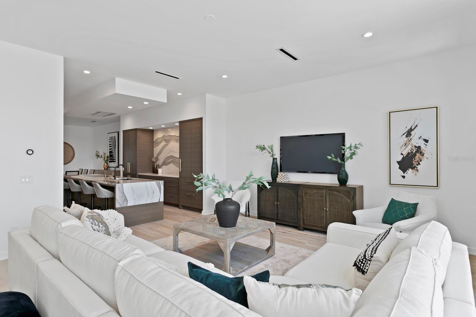 DAVIS POINT TWNHMS - Residential