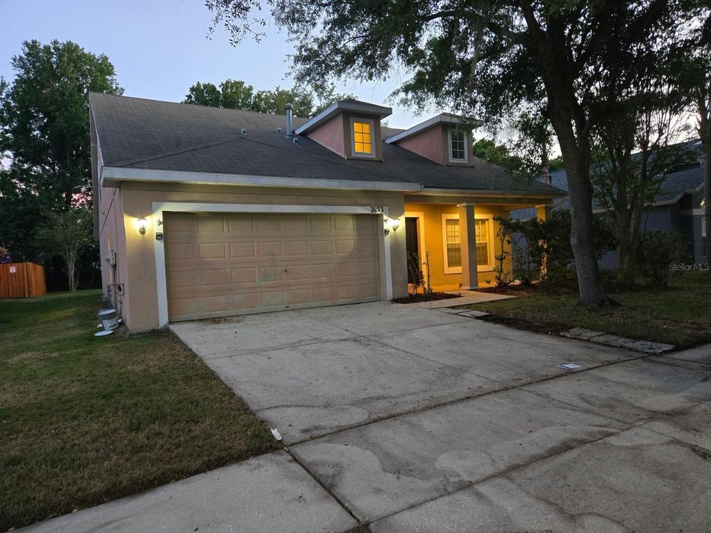 Photo of 7653 Nottinghill Sky Drive, Apollo Beach, FL 33572 (MLS # TB8499095)