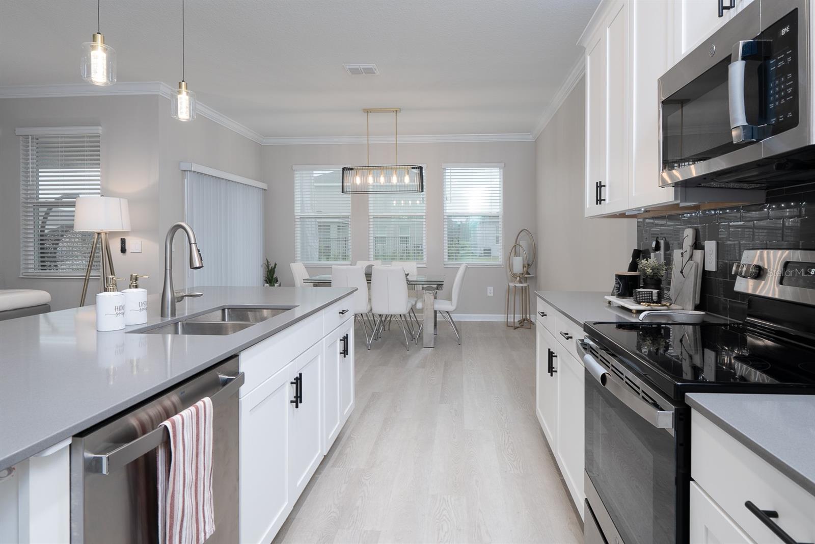 CAMDEN PK/PROVIDENCE-PH 4 - Residential Lease