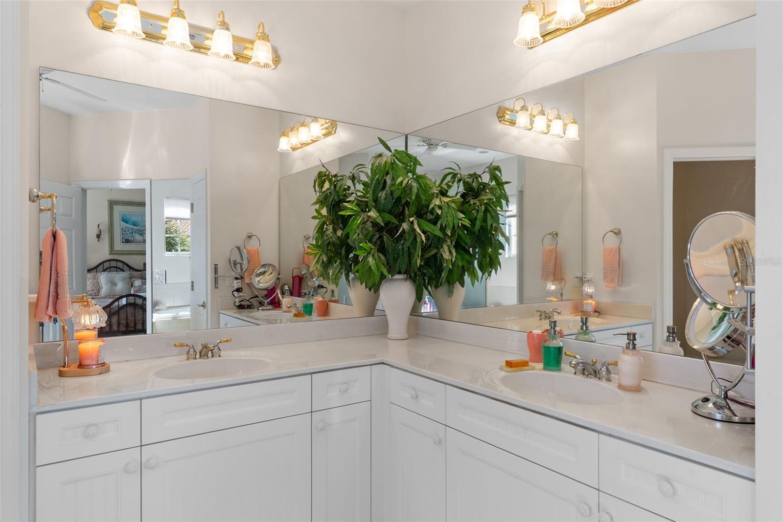 VILLAS DEL VERDE - Residential