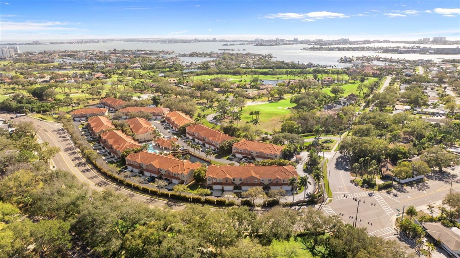 VILLAS DEL VERDE - Residential