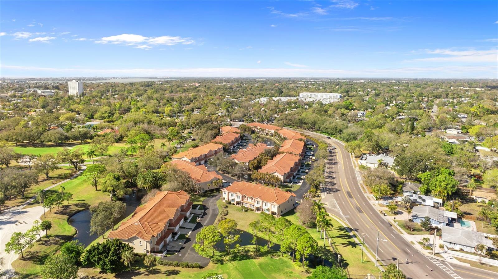 VILLAS DEL VERDE - Residential