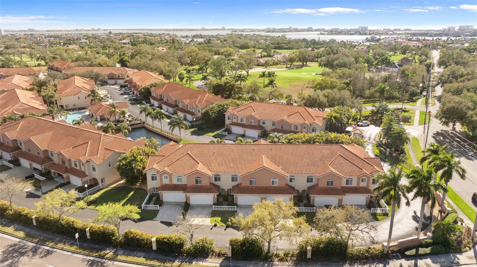 VILLAS DEL VERDE - Residential