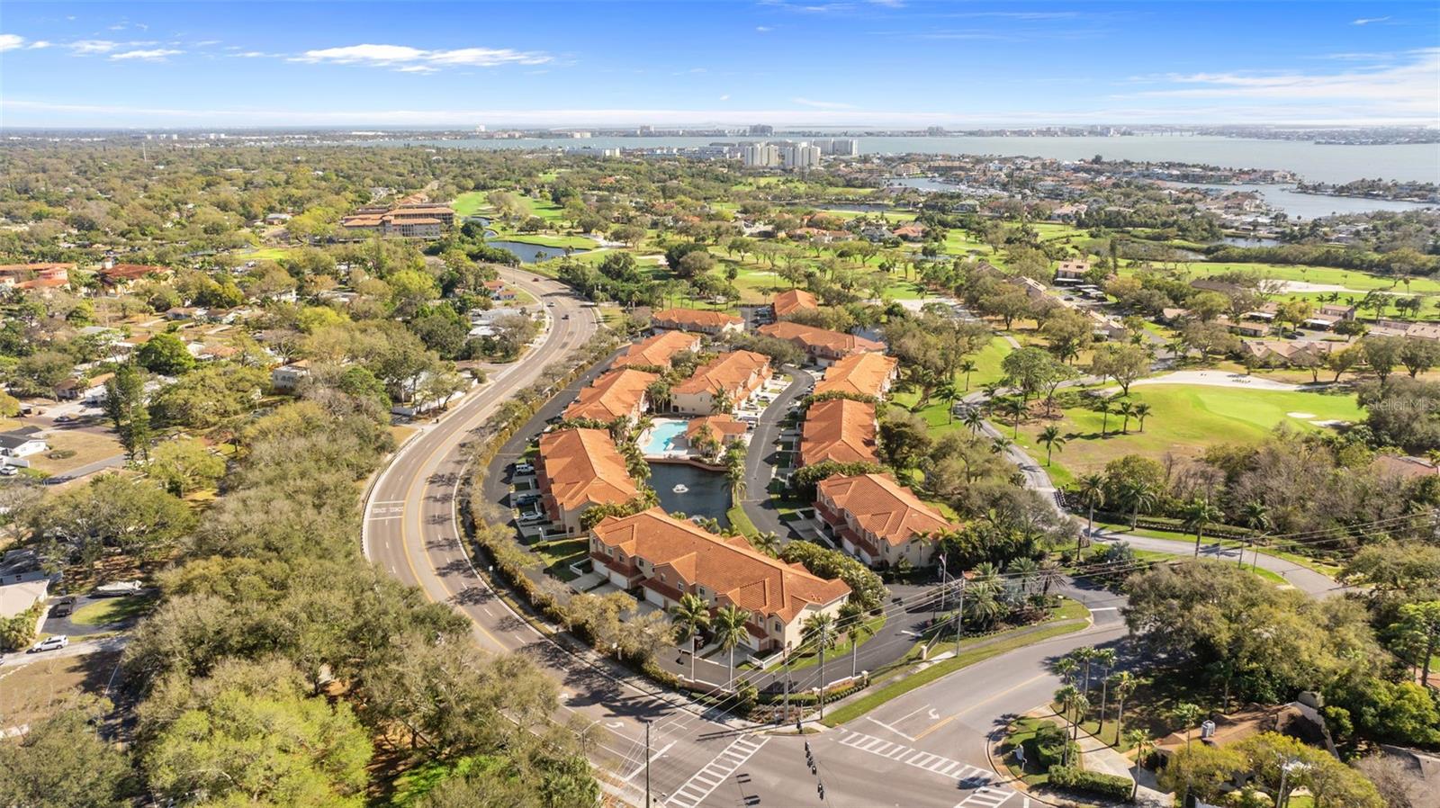 VILLAS DEL VERDE - Residential