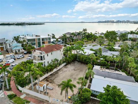 Photo of 236 N Blvd Of The Presidents, Sarasota, FL 34236 (MLS # A4663417)
