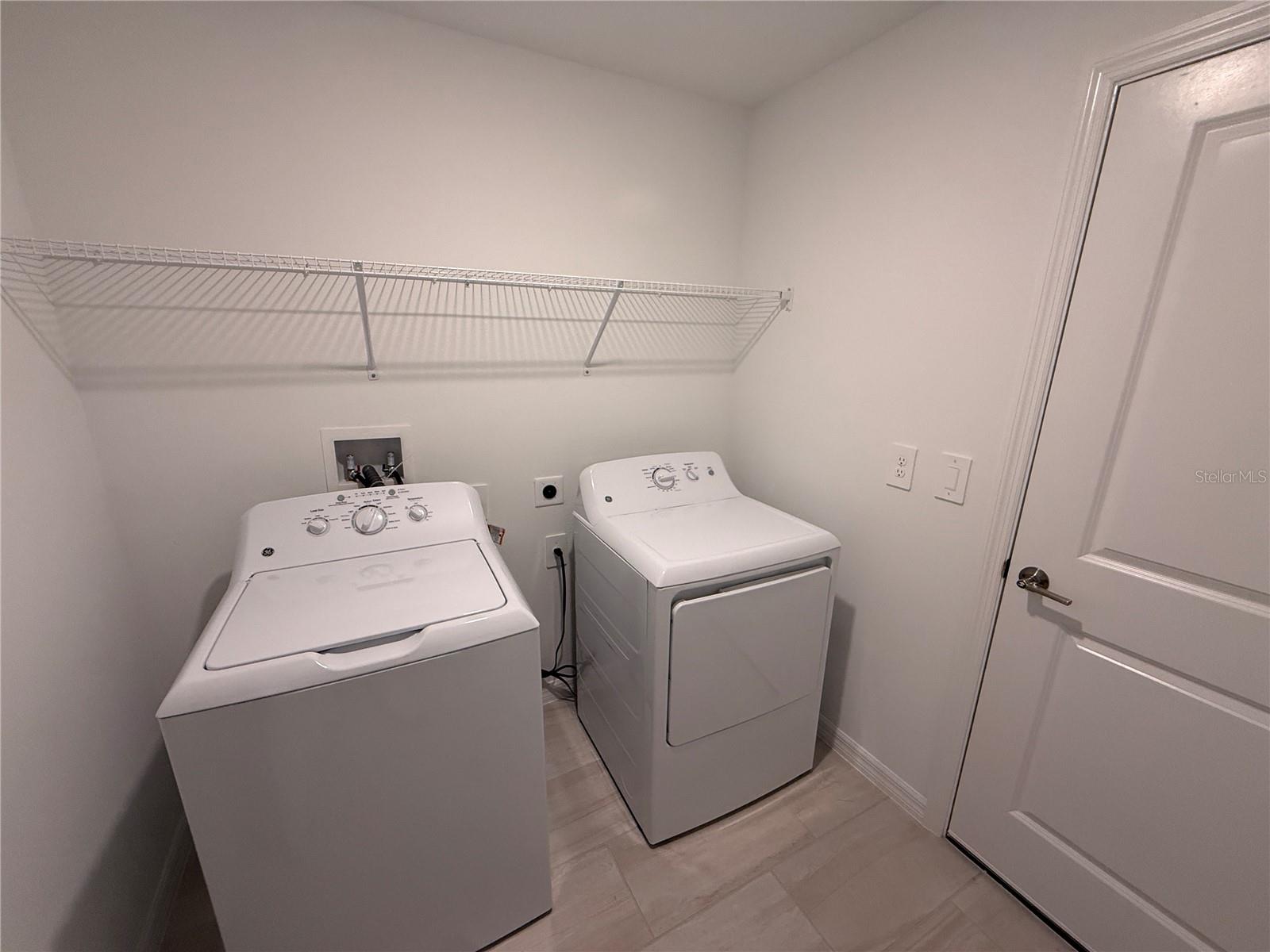 PROSPERITY LAKES - Residential Lease