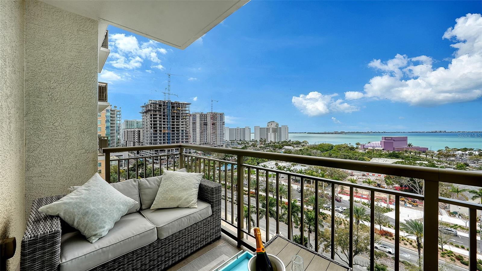 ALINARI - Residential Lease