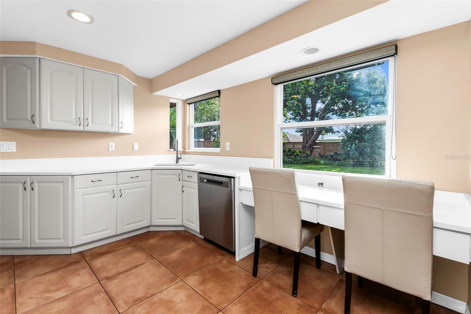1238 WATERSIDE LANE