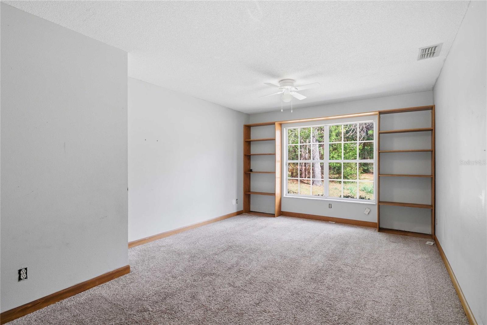 TIMBERLANE ESTATES - Residential