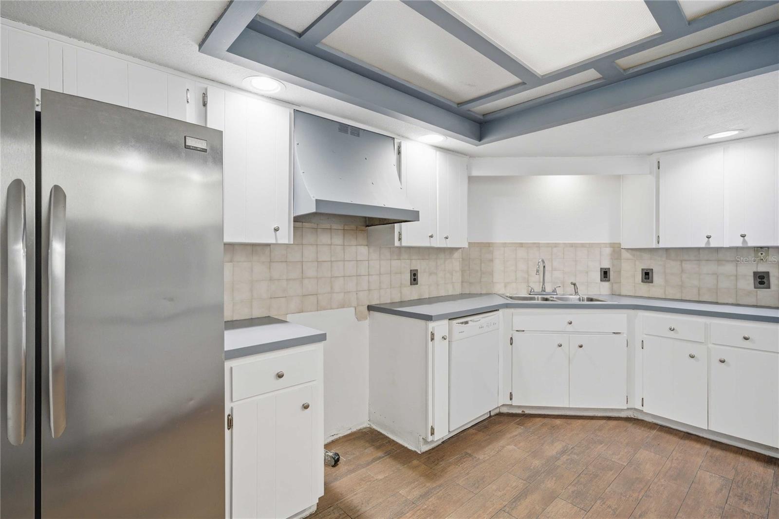 TIMBERLANE ESTATES - Residential