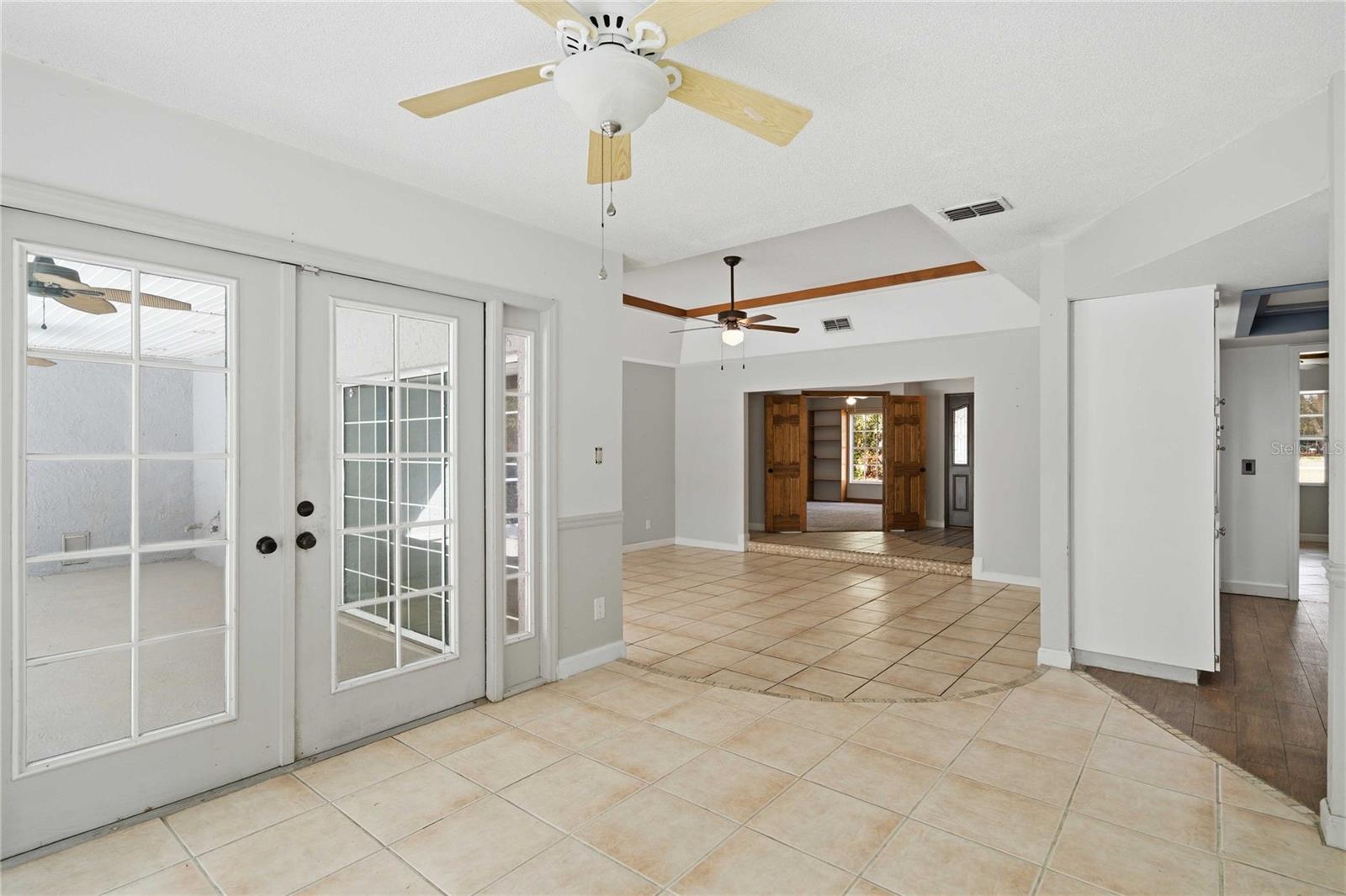 TIMBERLANE ESTATES - Residential