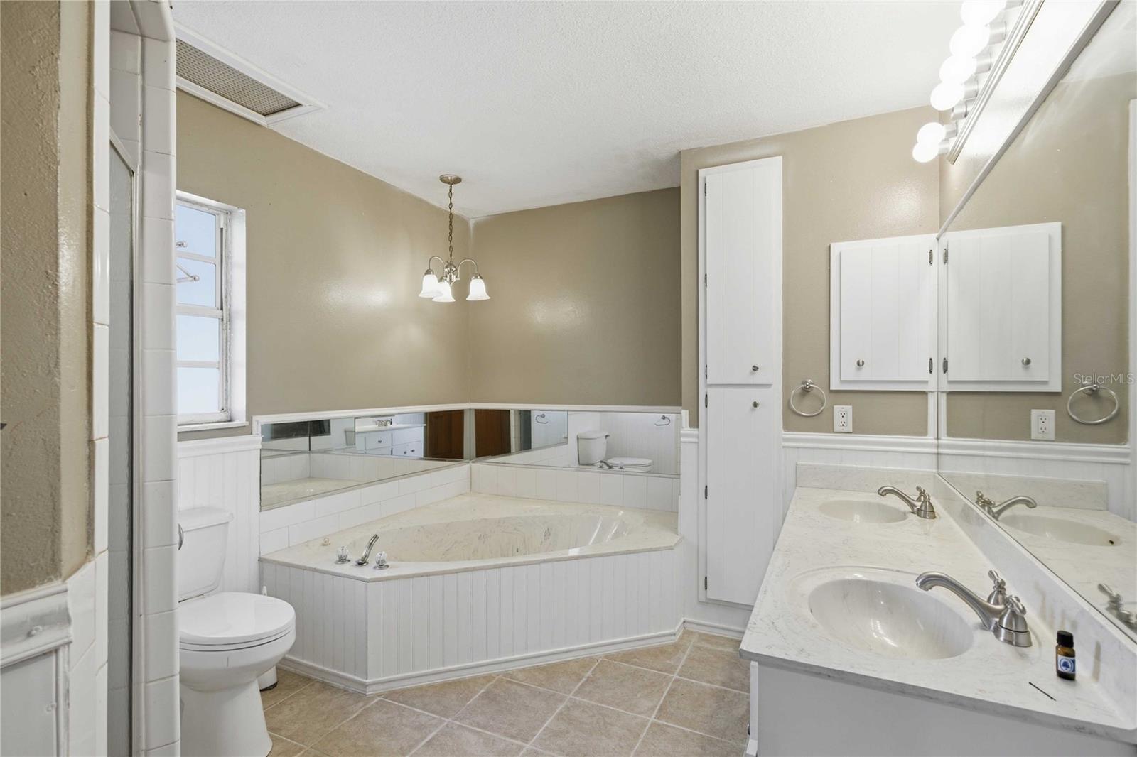 TIMBERLANE ESTATES - Residential