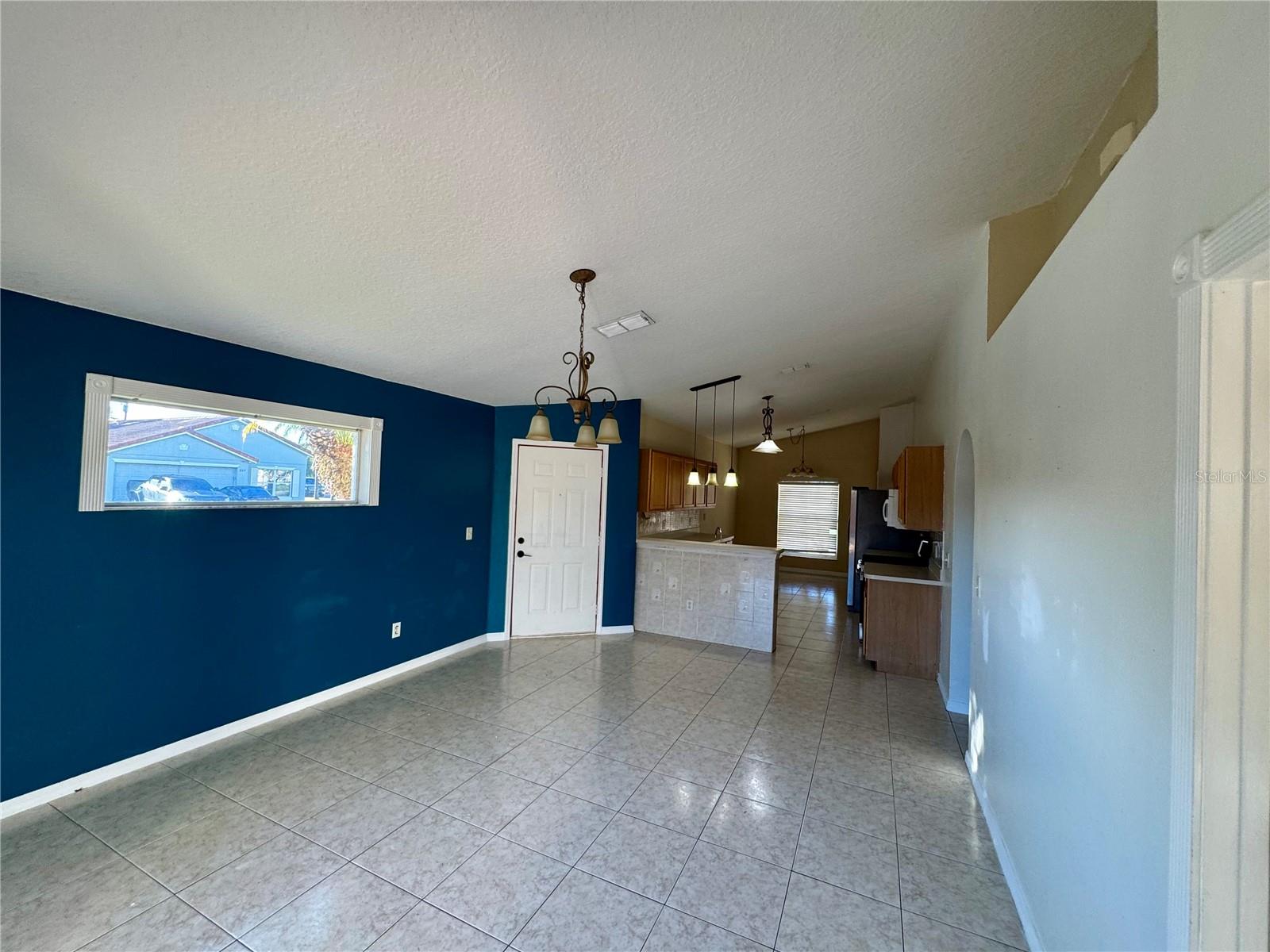 TUSCANY POINTE PH 01 - Residential