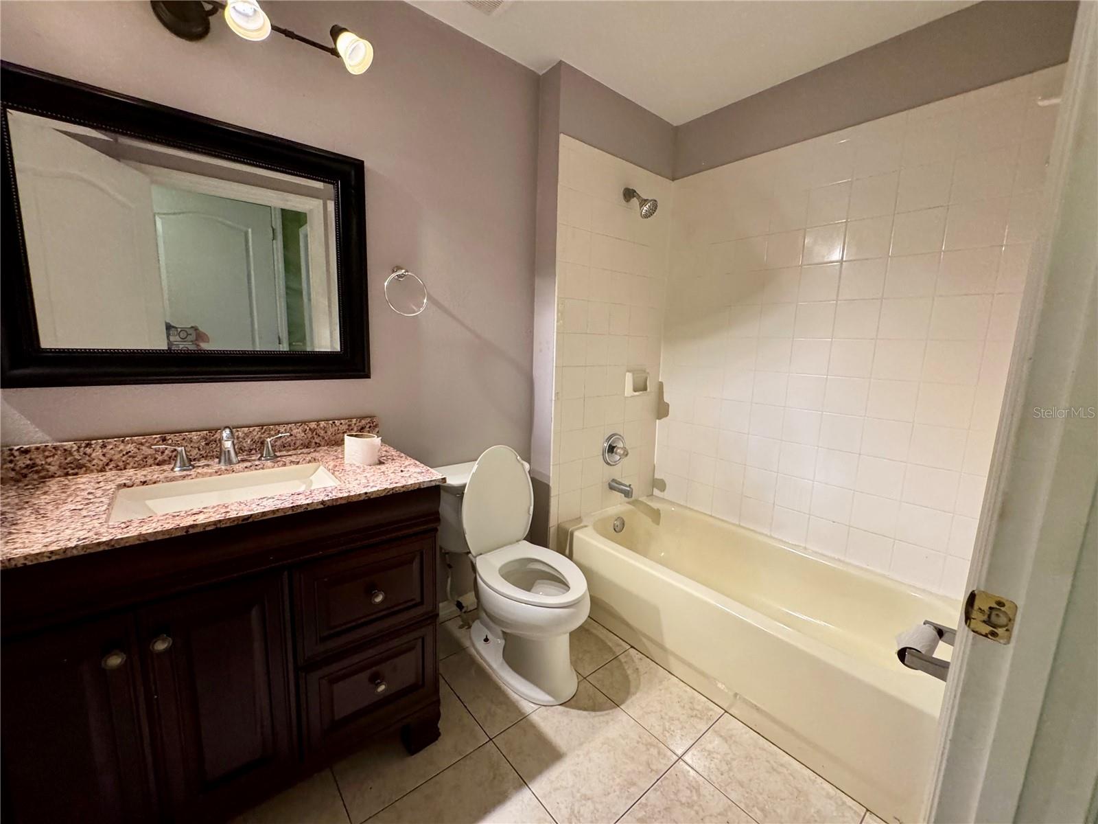 TUSCANY POINTE PH 01 - Residential