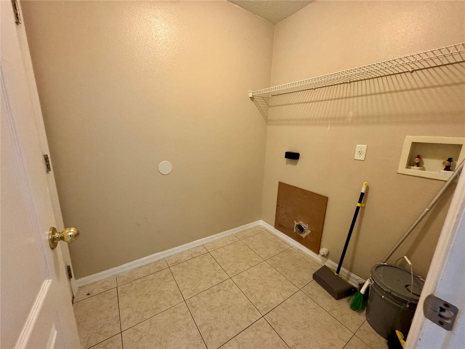 TUSCANY POINTE PH 01 - Residential