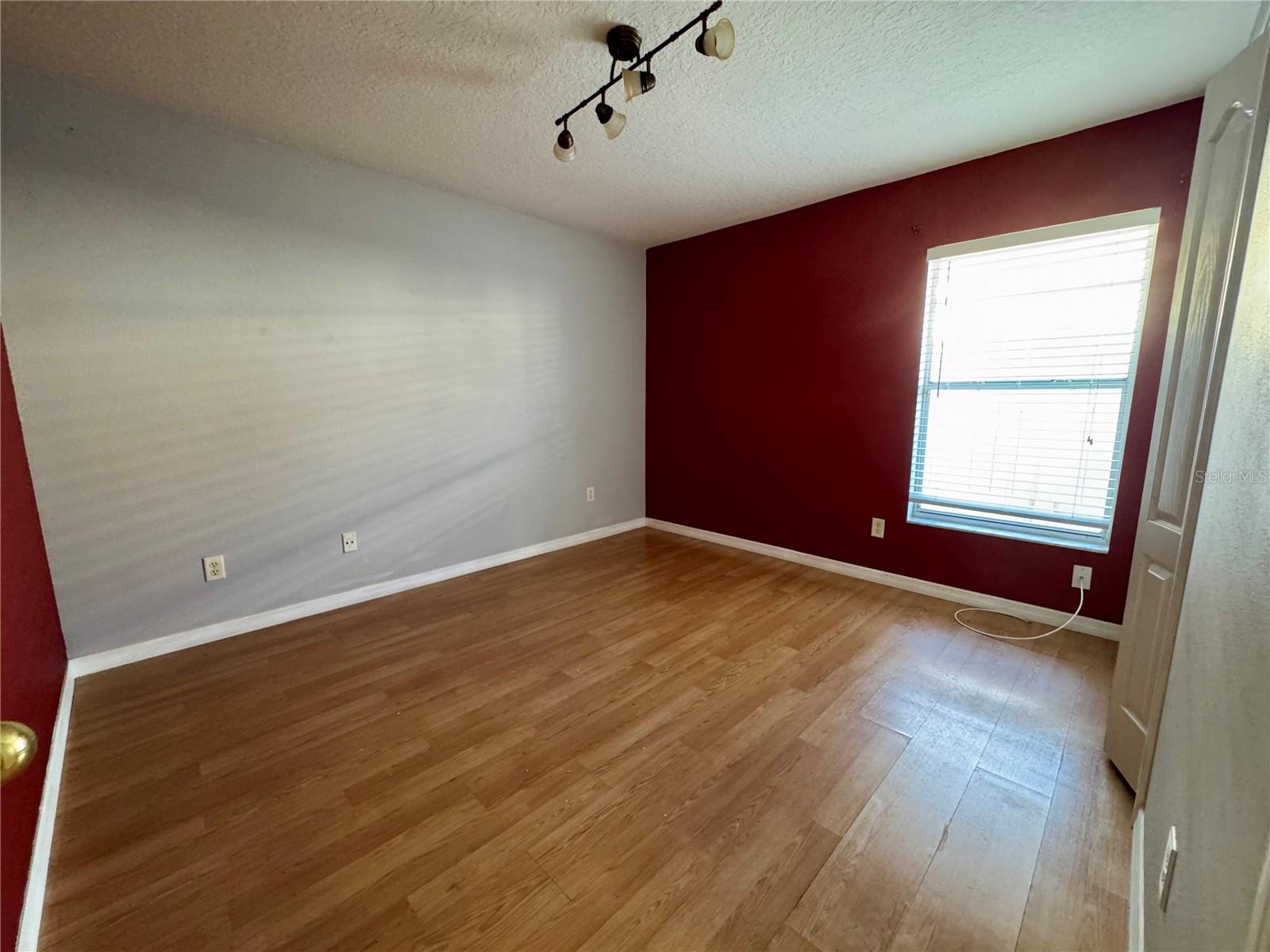 TUSCANY POINTE PH 01 - Residential