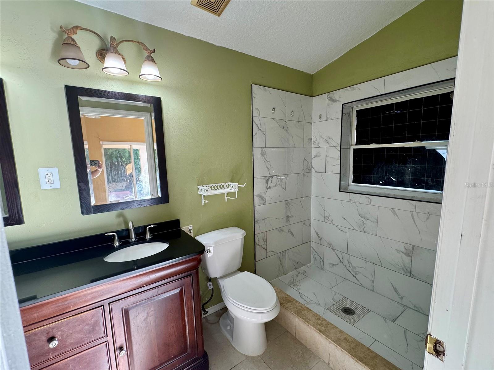 TUSCANY POINTE PH 01 - Residential