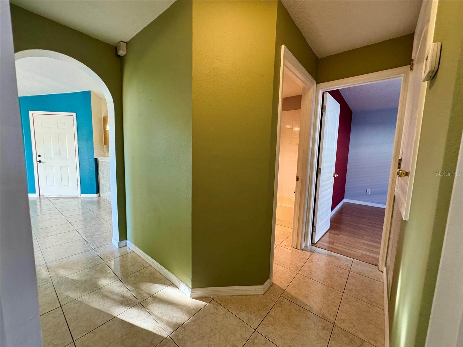 TUSCANY POINTE PH 01 - Residential