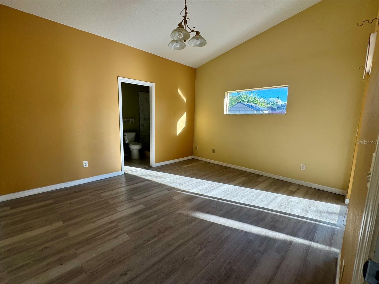 TUSCANY POINTE PH 01 - Residential